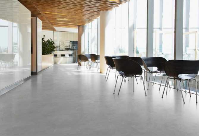 Grey mounstain tile